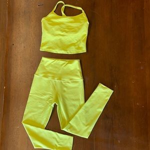 Beyond Yoga Legging and Top Set XS in Yellow